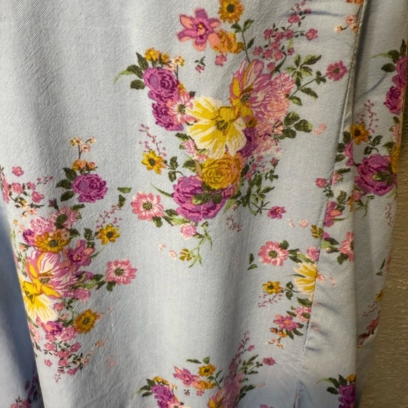 💕 Rewind Floral XL High-Low Maxi Dress – Flowy and Feminine 🌸✨ - Picture 6 of 7